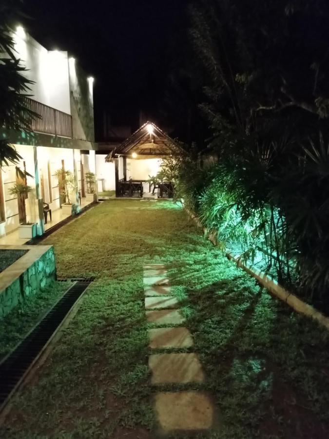 Elephant Park Family Bungalow Udawalawe Ngoại thất bức ảnh