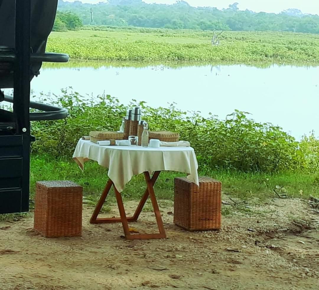 Elephant Park Family Bungalow Udawalawe Ngoại thất bức ảnh